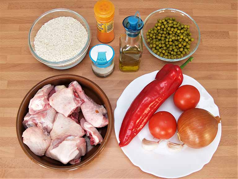 INGRÉDIENTS Riz au poulet. Recette facile et rapide