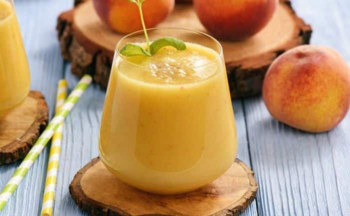 Comment faire un smoothie à l'avoine et aux pêches