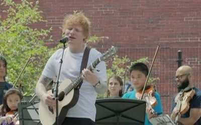 Ed Sheeran : Découvrez la surprise incroyable qu’il réserve à de jeunes musiciens talentueux !