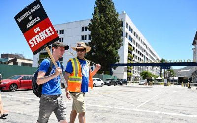 Scandale à Hollywood : Les studios Universal coupent-ils sournoisement les arbres pour laisser les grévistes brûler au soleil ?