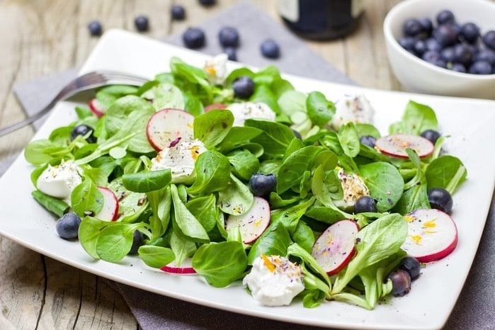 Ensalada verduras canonigos dieta