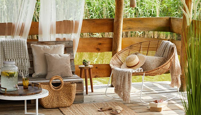 terrasse avec accessoires