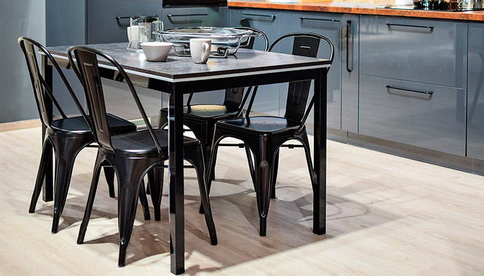 chaises de cuisine en métal