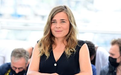 Blanche Gardin dévoile ENFIN son point de vue sur la polémique explosive de «Lol : qui rit sort» ! Vous ne croirez pas ce qu’elle a à dire !

Dans une interview exclusive, la talentueuse Blanche Gardin brise le silence et revient sur la controverse qui a secoué le monde de l’humour. Préparez-vous à être surpris par ses révélations chocs !

Blanche Gardin, l’humoriste au franc-parler légendaire, n’a jamais eu peur de s’exprimer sans filtre. Et cette fois-ci, elle ne fait pas exception à la règle ! Elle s’attaque directement aux critiques et explique sa vision des choses, sans mâcher ses mots.

Découvrez les confessions troublantes de Blanche Gardin, qui lève le voile sur les dessous de «Lol : qui rit sort». La comédienne ne s’en cache pas : elle est prête à tout pour défendre son art et sa liberté d’expression.

Préparez-vous à être captivé par les révélations fracassantes de Blanche Gardin ! Ne manquez pas cette interview exclusive où elle dit tout sur «Lol : qui rit sort». Vous risquez d’être choqué par ses propos percutants et sans concession !

Cliquez ici pour découvrir dès maintenant les confidences explosives de Blanche Gardin sur «Lol : qui rit sort». Ne passez pas à côté de cette occasion unique d’en savoir plus sur cette polémique qui a fait trembler le monde du rire !