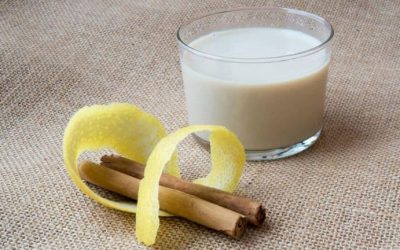 Découvre la recette rafraîchissante du délicieux smoothie à lait, cannelle et citron pour tes goûters !