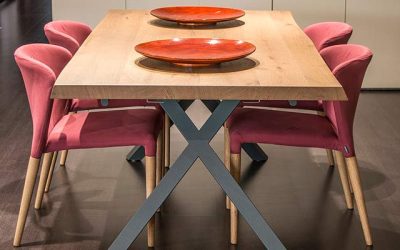 Découvrez le tissu idéal pour habiller vos chaises de salle à manger et leur donner une touche unique !