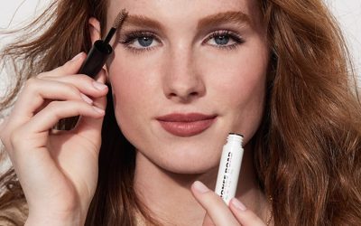 Découvrez le tout nouveau gel à sourcils de Jones Road Beauty qui ravive la nostalgie des sourcils des années 90 !