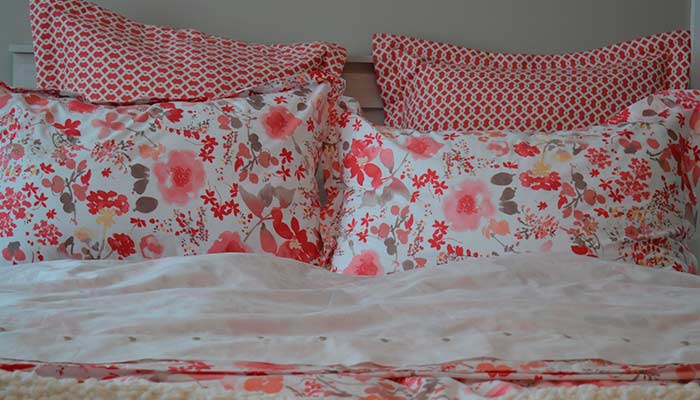 cojines estampados con flores