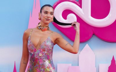 Dua Lipa: Sa vie trépidante la force à organiser même ses moments sous la douche !