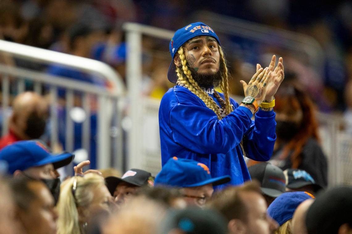 Floride: Le rappeur Tekashi 6ix9ine arrêté par la police