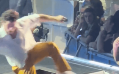 Incroyable incident aux États-Unis : Nick Jonas fait une chute spectaculaire en plein concert !