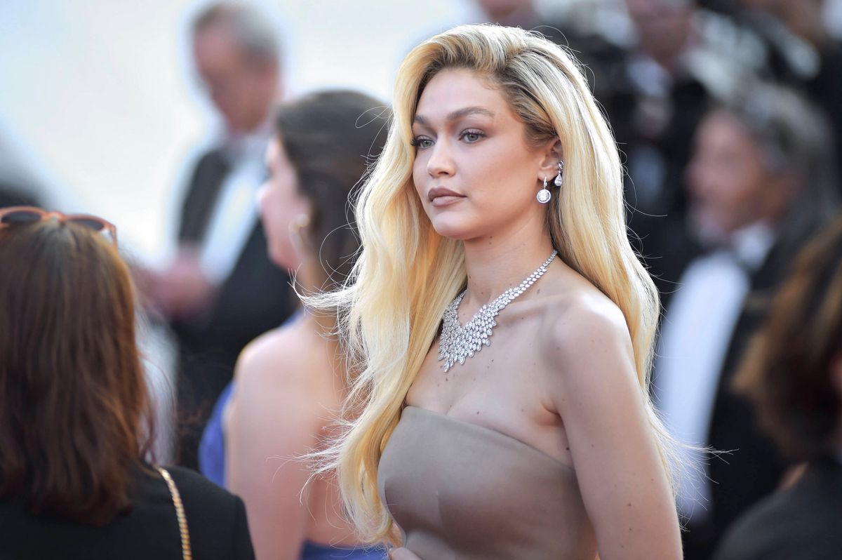États-Unis: Une photo de sa soeur Bella vaut une plainte à Gigi Hadid