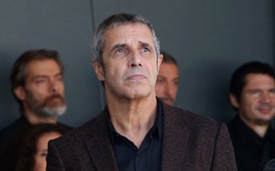 Julien Clerc: Tragique disparition de son demi-frère dans un effroyable accident d’avion