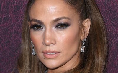 On le prédit : Les “Bath Nails” de Jennifer Lopez vont devenir le prochain phénomène à ne pas manquer !