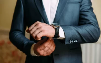 Wrist Couture: Les astuces pour sublimer votre style avec des montres au poignet
Par Olivia Doonan – 16 août 2023
Découvrez les secrets de Wrist Couture pour booster votre jeu de mode avec des montres au poignet.