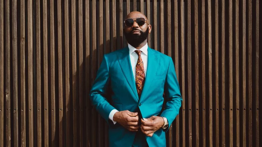 Dressing to Impress: A Guide to Suit Colours for Men 6