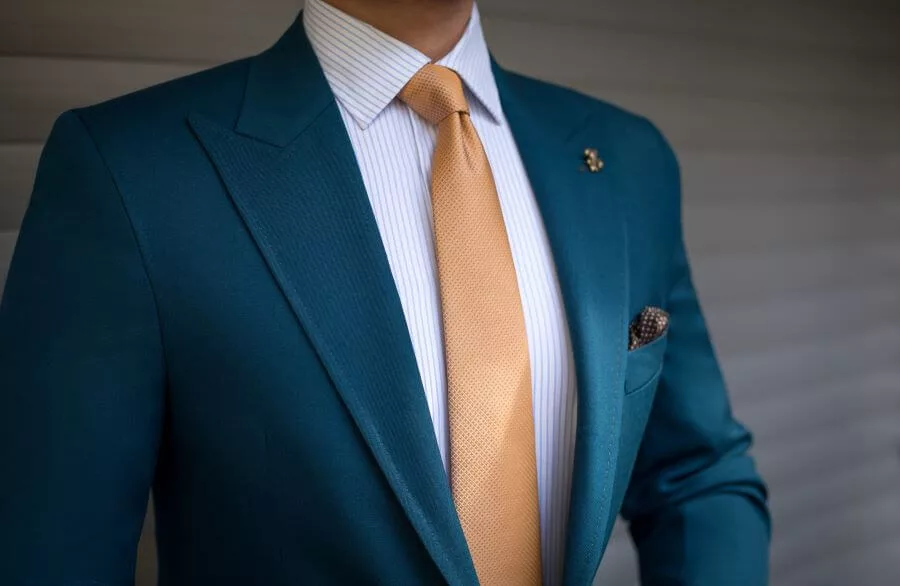Dressing to Impress: A Guide to Suit Colours for Men 4
