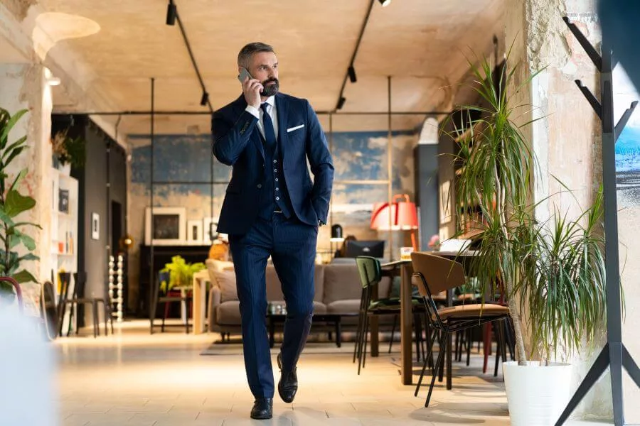 Dressing to Impress: A Guide to Suit Colours for Men 1