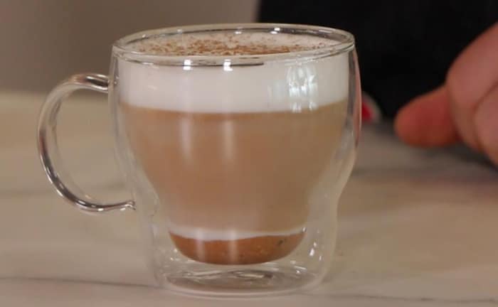 café froid au beurre de cacahuète
