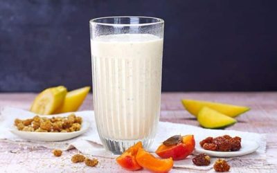 Découvrez la recette irrésistible du smoothie mangue et abricot pour un délicieux moment fruité !