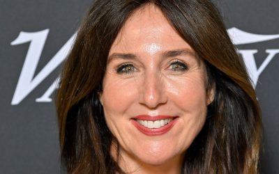 Elsa Zylberstein se lance dans un biopic torride sur Christian Dior ! 🔥