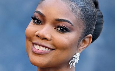 Découvrez comment Gabrielle Union fait revivre l’esprit de la “Renaissance” avec sa manucure argentée-chrome ! 💅✨