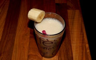 Découvrez le smoothie parfait pour le petit-déjeuner ou le goûter : Batido de leche y plátano !