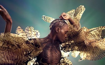 Iris Van Herpen s’associe à Aveda pour une collaboration beauté inédite. Découvrez leur alliance époustouflante !