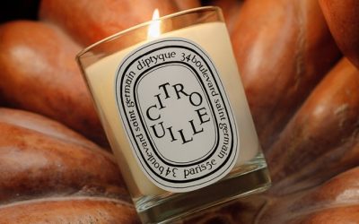 diptyque célèbre l’automne avec la bougie “Citrouille” adorée par tous les fans pour sa senteur de potiron.