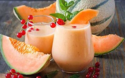 Découvre le délicieux smoothie au melon pour un petit-déjeuner qui renforce tes os ! 🍈💪