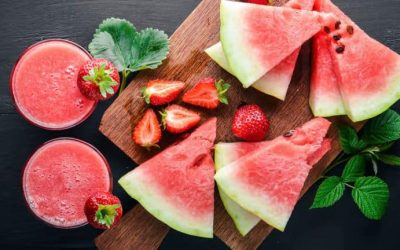 Découvre le délicieux smoothie pastèque-fraise pour une alimentation saine et une boisson rafraîchissante ! 🍉🍓