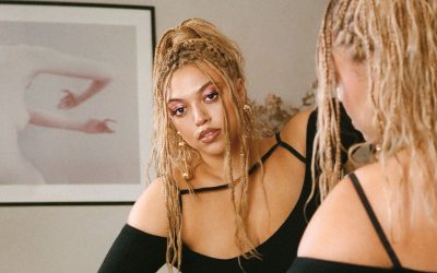 Découvrez l’incroyable entrée de Mahalia dans le monde de la beauté avec FLANNELS !