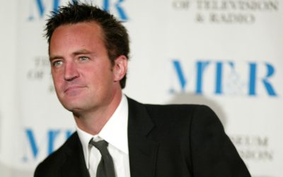 Matthew Perry : une mort mystérieuse, les recherches s’intensifient ! 💥😱 #MatthewPerry #mort #mystère