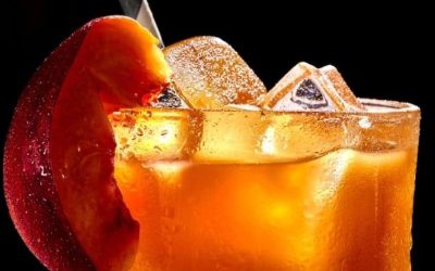 Booste ton système immunitaire avec un délicieux smoothie à la pêche ! 🍑🌟