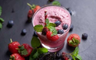 Découvrez le shake de mûre idéal pour une peau éclatante grâce à ses vitamines essentielles !