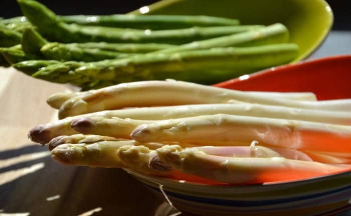 la différence dans les asperges