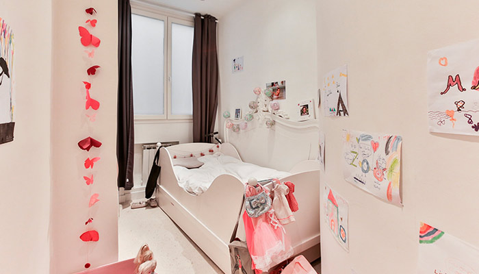 Chambre d'enfant blanche et rose
