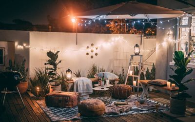 Découvre l’accessoire indispensable pour rendre ta terrasse chaleureuse et accueillante !