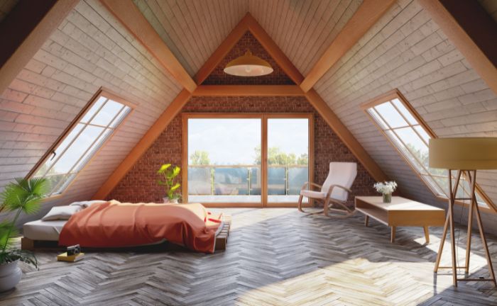 Décoration de grenier préférée pour une maison d'angle