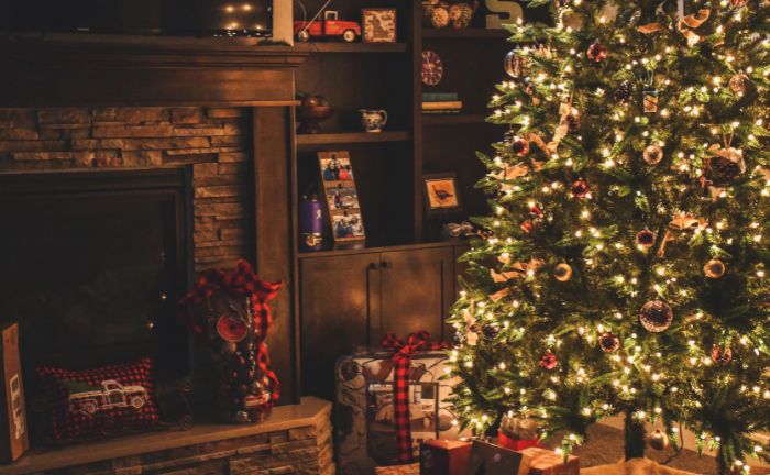 Des lumières de Noël chaleureuses pour la maison