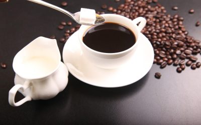 Attention ! Découvrez l’incroyable quantité de sucre que vous ingérez en consommant les boissons les plus populaires !