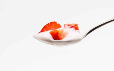 Le dessert au yaourt aux fraises, parfait pour une digestion légère et sans lourdeur.