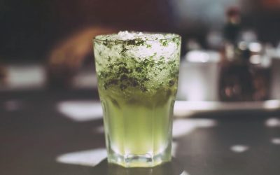 Découvre la feria d’Andalousie et sa boisson incontournable : le Rebujito ! Laisse-toi envoûter par son goût unique !