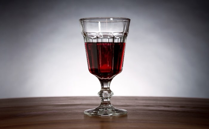un verre de vin rouge avant de se coucher