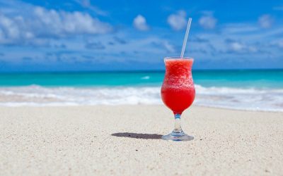 Découvrez le cocktail incontournable des réunions et fêtes : le Mimosa à la framboise !