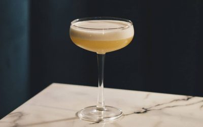 Découvrez le cocktail le plus sophistiqué de tous les temps : le White Lady, apprenez à le préparer maintenant !