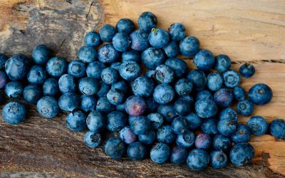 Découvre cette super fruta remplie de vitamines et d’antioxydants, uniquement disponible en été ! 💥🍓
