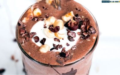 Déguste ce délicieux milkshake au chocolat avec de la glace et booste ton énergie ! 🍫🍦💥