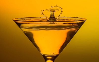Envie de préparer un cocktail original ? Découvrez la recette du Gibson pour épater vos invités !
