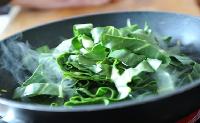 Le régime alimentaire des nutriments de cuisson Mangold favorise la préservation des propriétés minérales